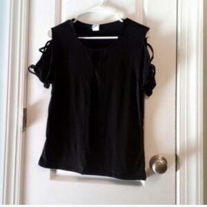 Elegant M Fasis Black Women's Top M Scoop Neckline W Keyhole Opening Front